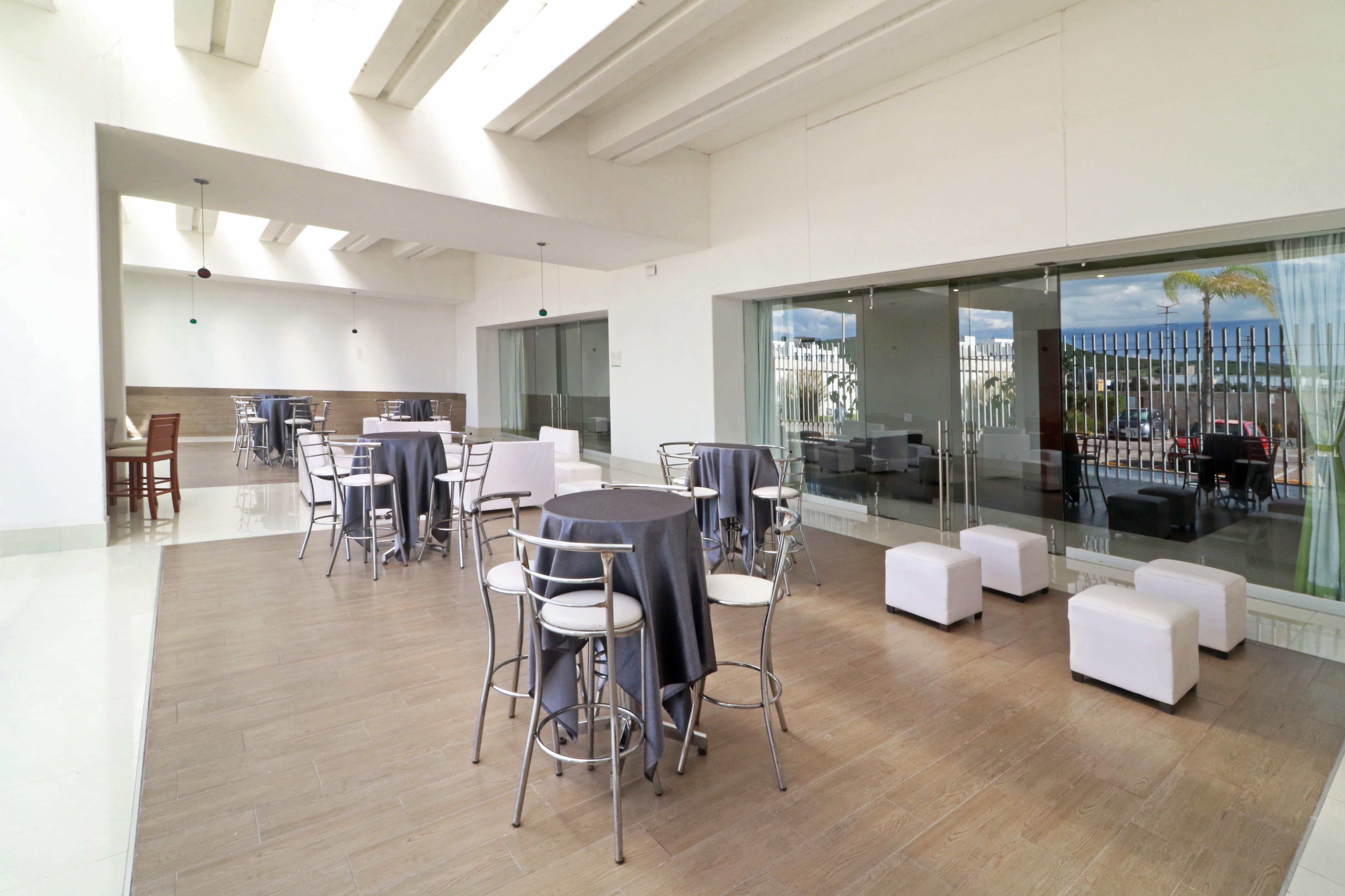 Holiday Inn Queretaro Zona Krystal By Ihg Ngoại thất bức ảnh