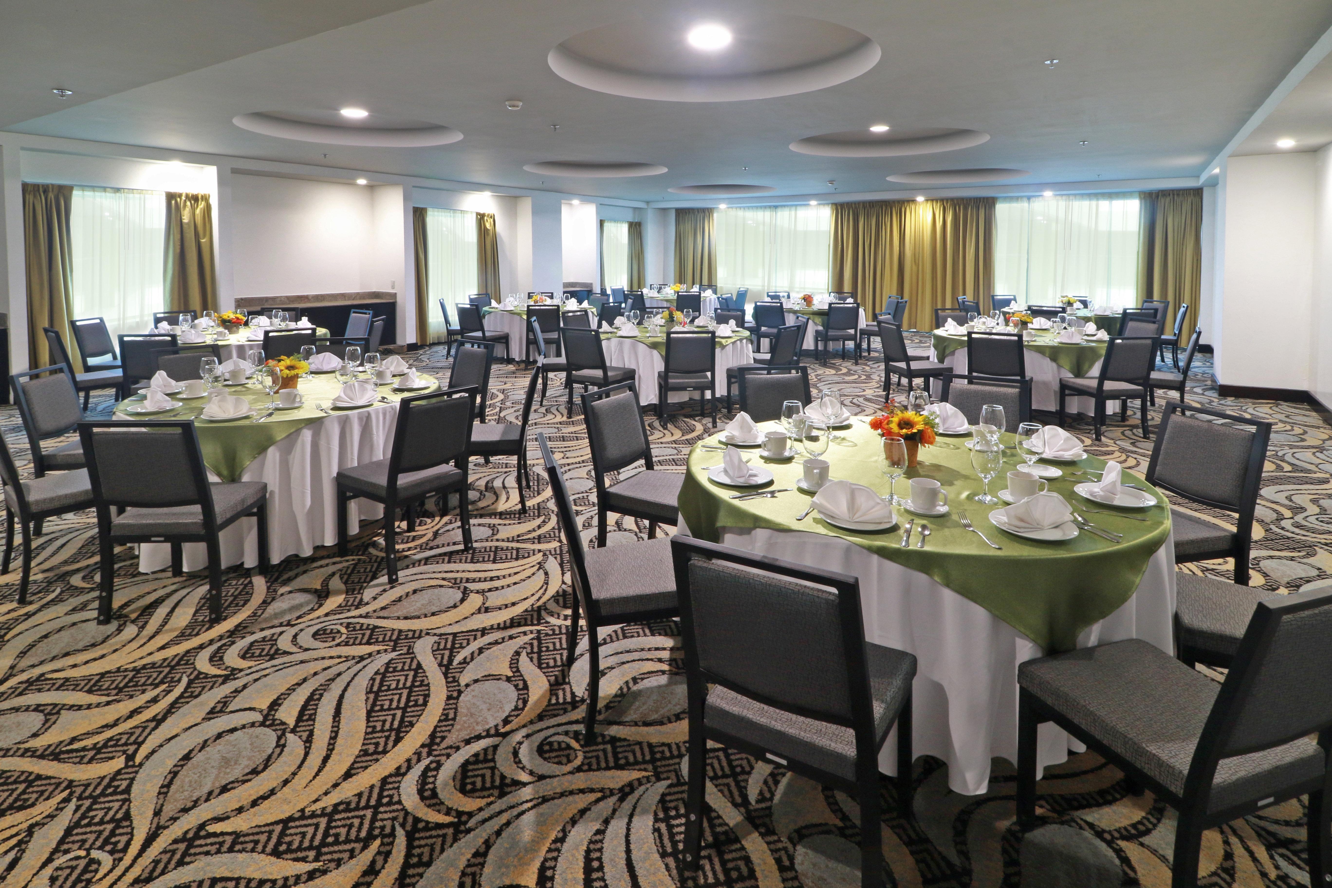 Holiday Inn Queretaro Zona Krystal By Ihg Ngoại thất bức ảnh