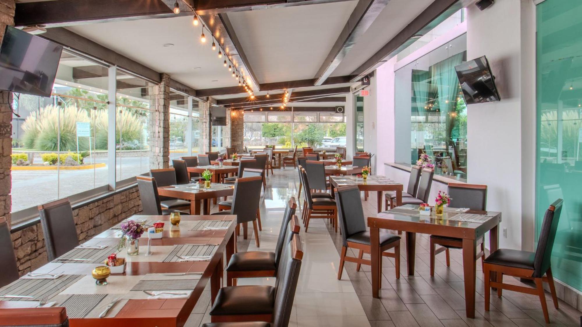 Holiday Inn Queretaro Zona Krystal By Ihg Ngoại thất bức ảnh