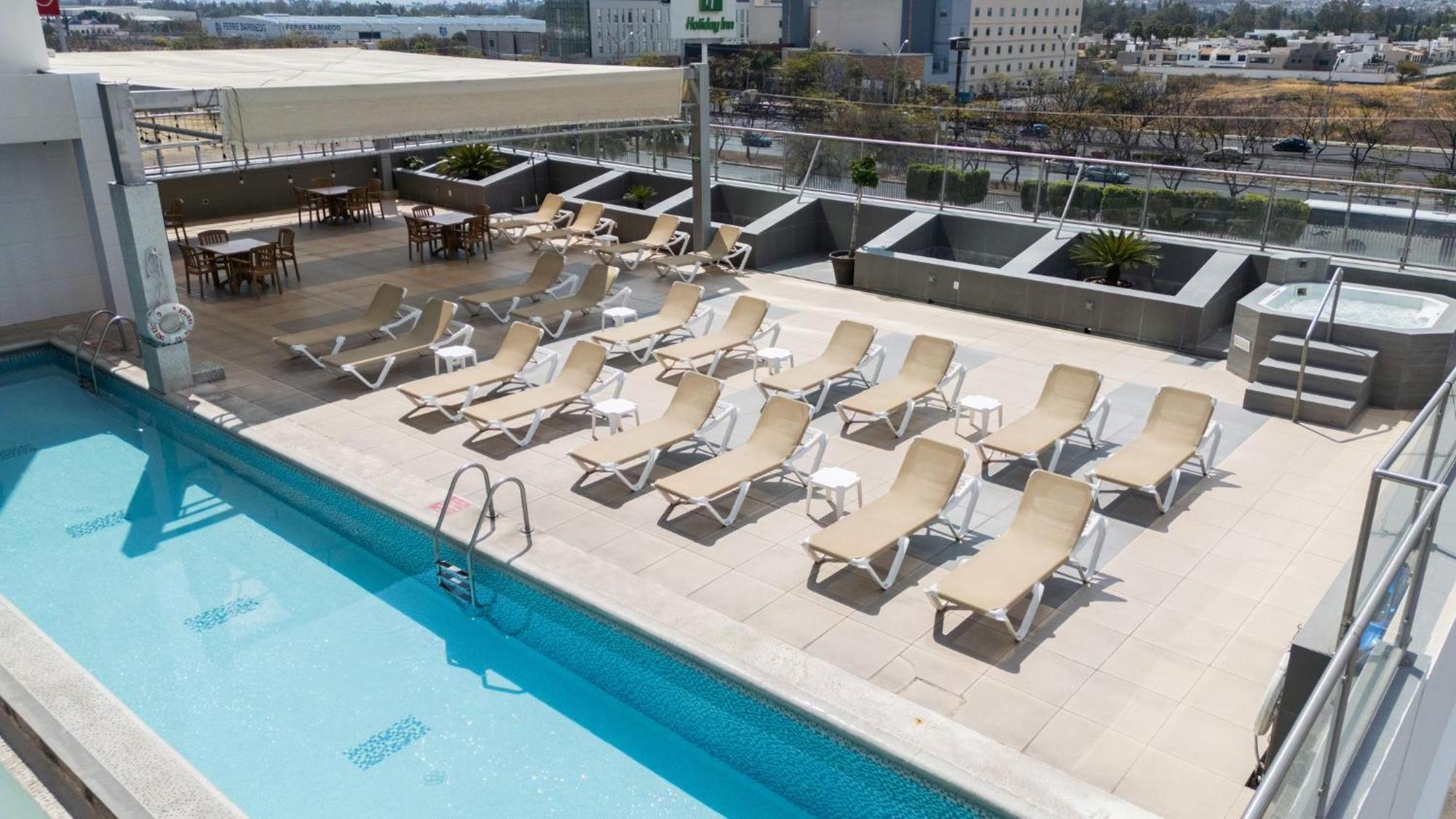 Holiday Inn Queretaro Zona Krystal By Ihg Ngoại thất bức ảnh