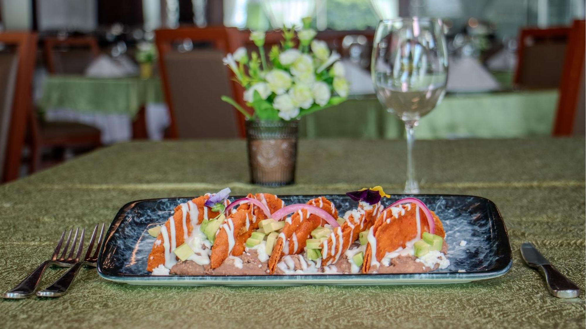 Holiday Inn Queretaro Zona Krystal By Ihg Ngoại thất bức ảnh